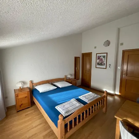 Vera Bed & Breakfast *